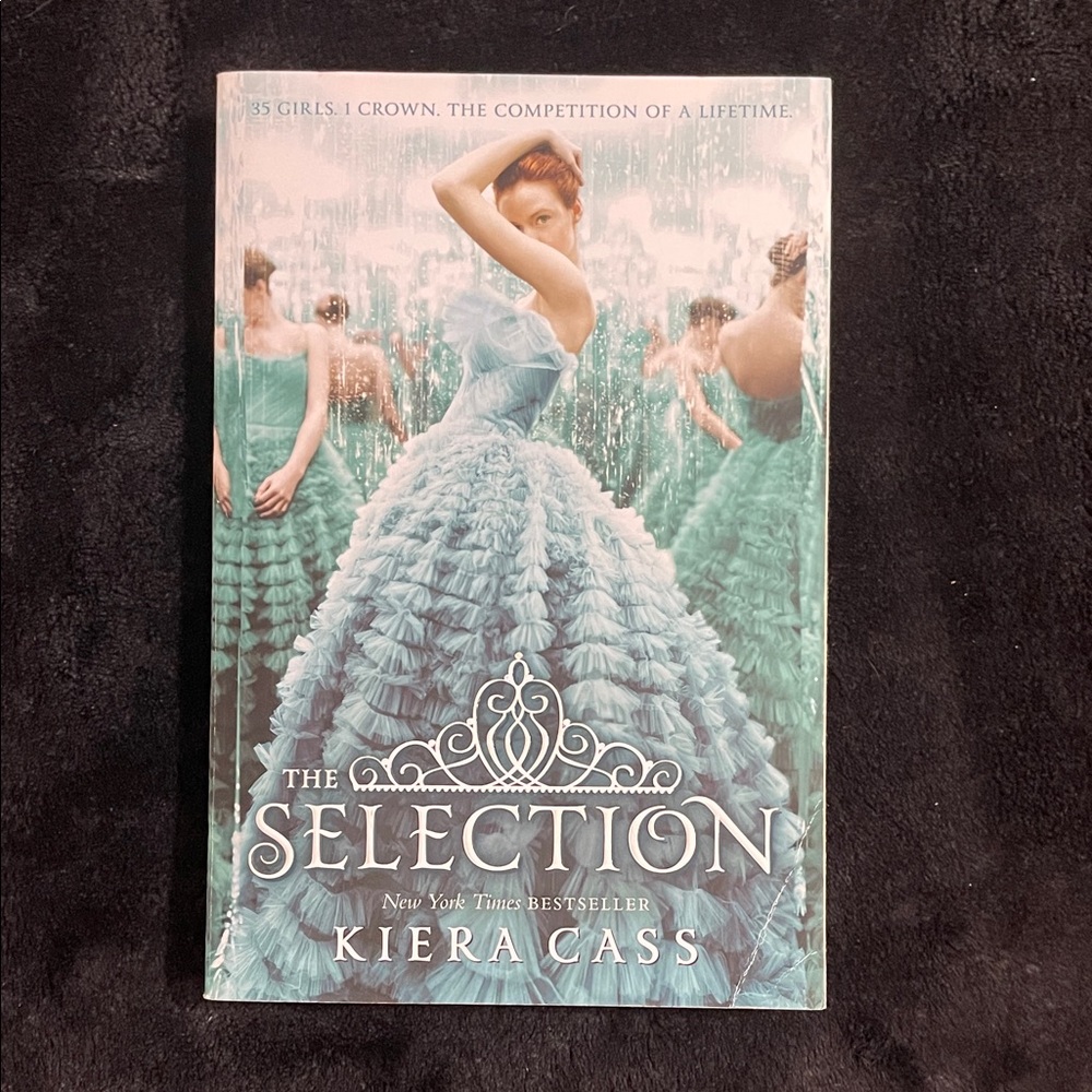 The Selection by Kiera Cass Book
